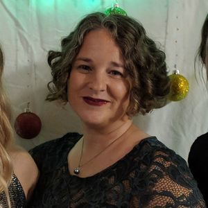 Meet your Posher, Carrie